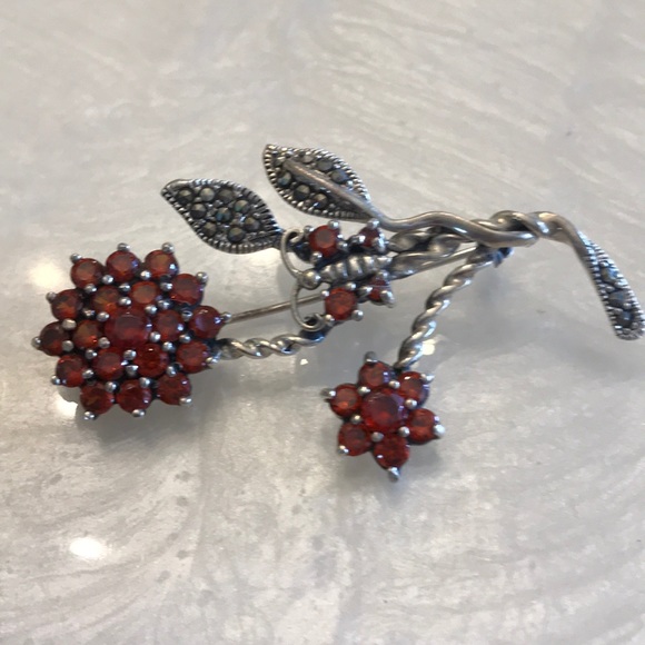 Flower Brooch - Picture 4 of 7